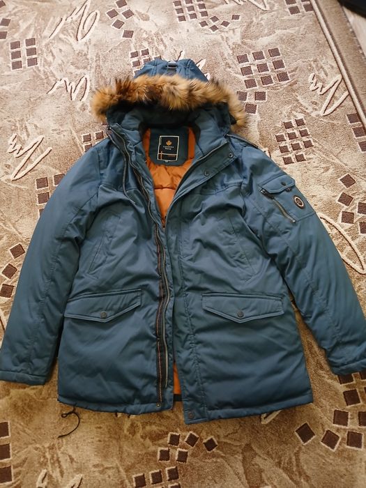 Продается мужская зимняя куртка 52-54 размера