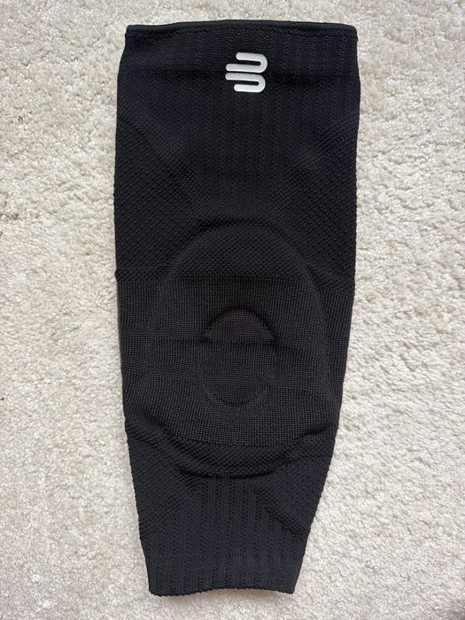 Genunchiera modelul Bauerfeind Sports Knee Support