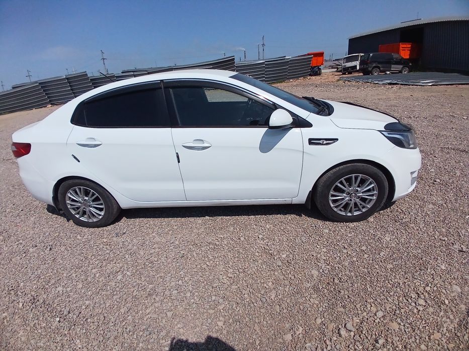 Продам киа рио 2014