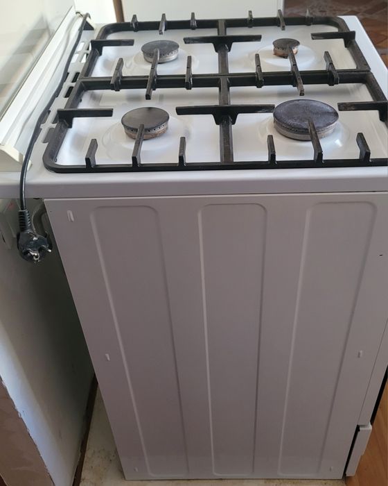 Продам газ.плиту.