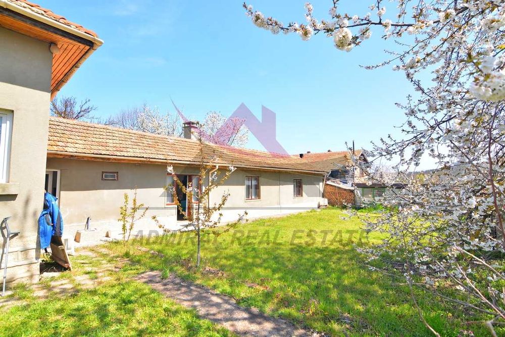 Самостоятелна къща -гр Вълчи дол