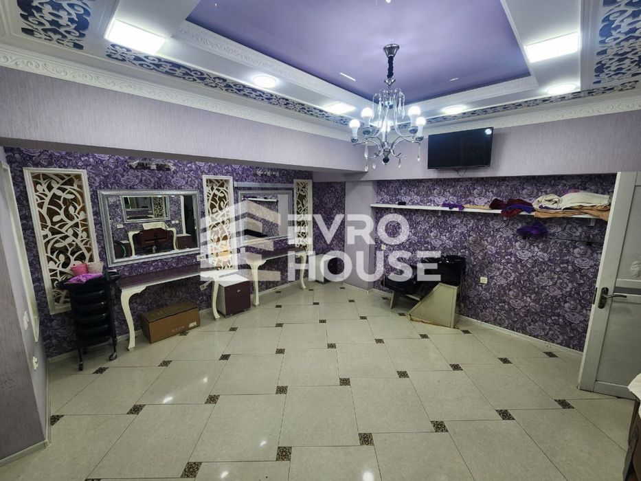 ЦУМ Книжные ряды | 152кв - нежилое помещение вдоль дороги Продажа