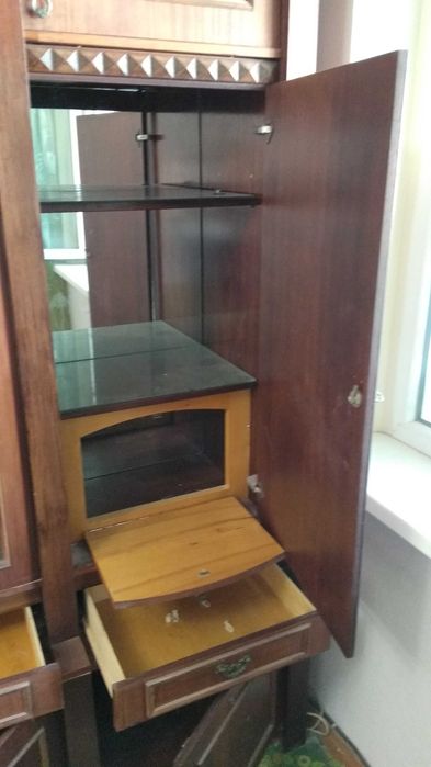 Гарнитур "Стенка" пятисекционная.