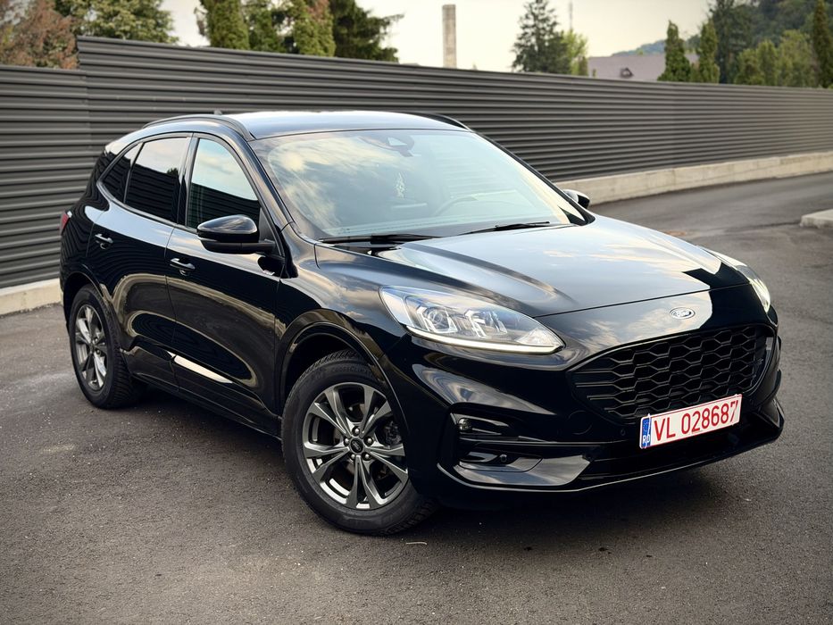 FORD Kuga 2023 — imagine 2