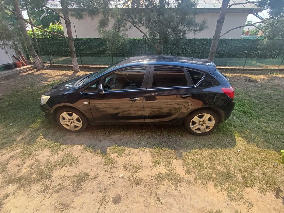 Opel Astra J 2011 1.4 turbo