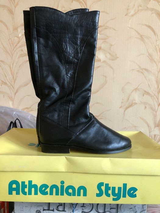 Женские кожаные сапоги