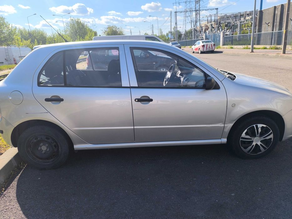 Vând Skoda Fabia 1.2 benzină (HTP), mașină economică și ușor de întreținut. – 78.583 km REALI – al doilea proprietar – economică