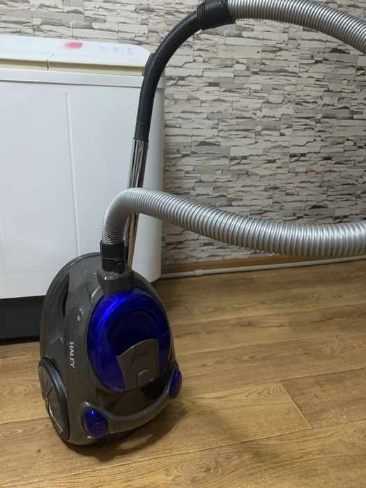 Стиральная машинка и пылесос