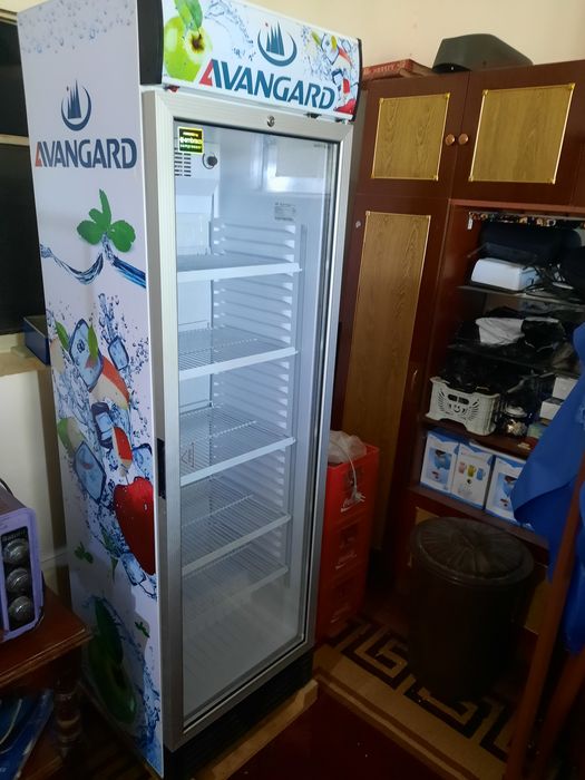 Стол стуллар , морозильник , холодильник