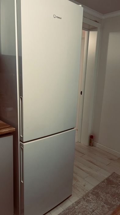 Холодильник Midea