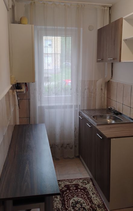 Apartament cu 2 camere decomandate, etaj 1, zonă Casa Vânătorului