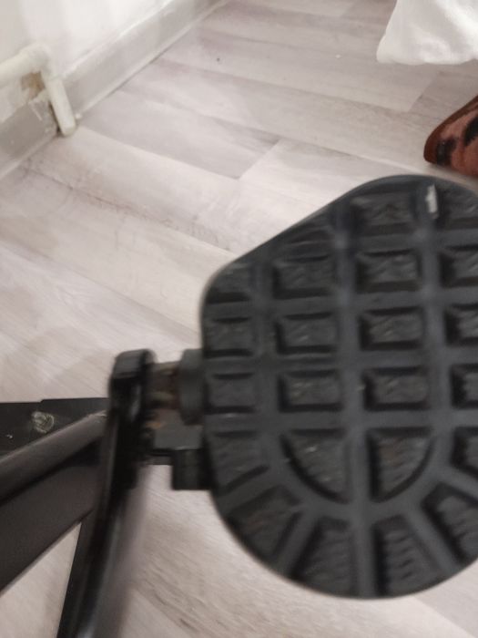 Гарантия нет  но работает очень классно