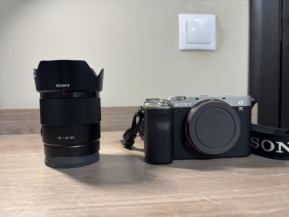 Vând Sony a7c + fe 35mm f1.8
