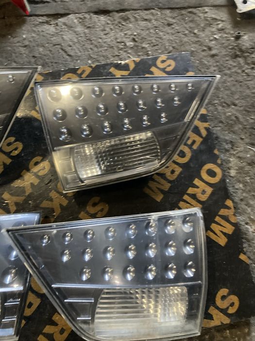 Mitsubishi Outlander 2011 година Вътрешни Стопове