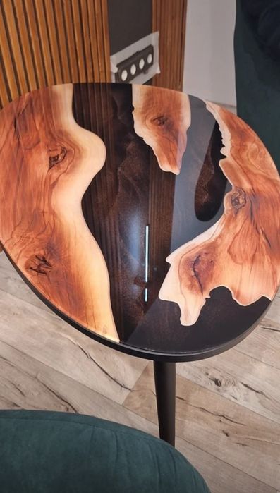 Журнальный столик продам