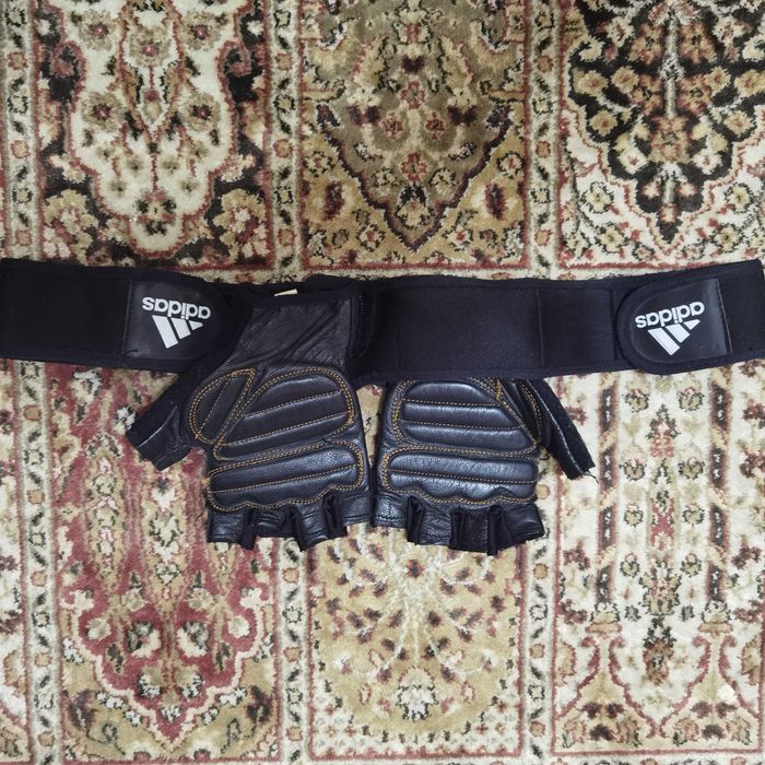 Продаются перчатки