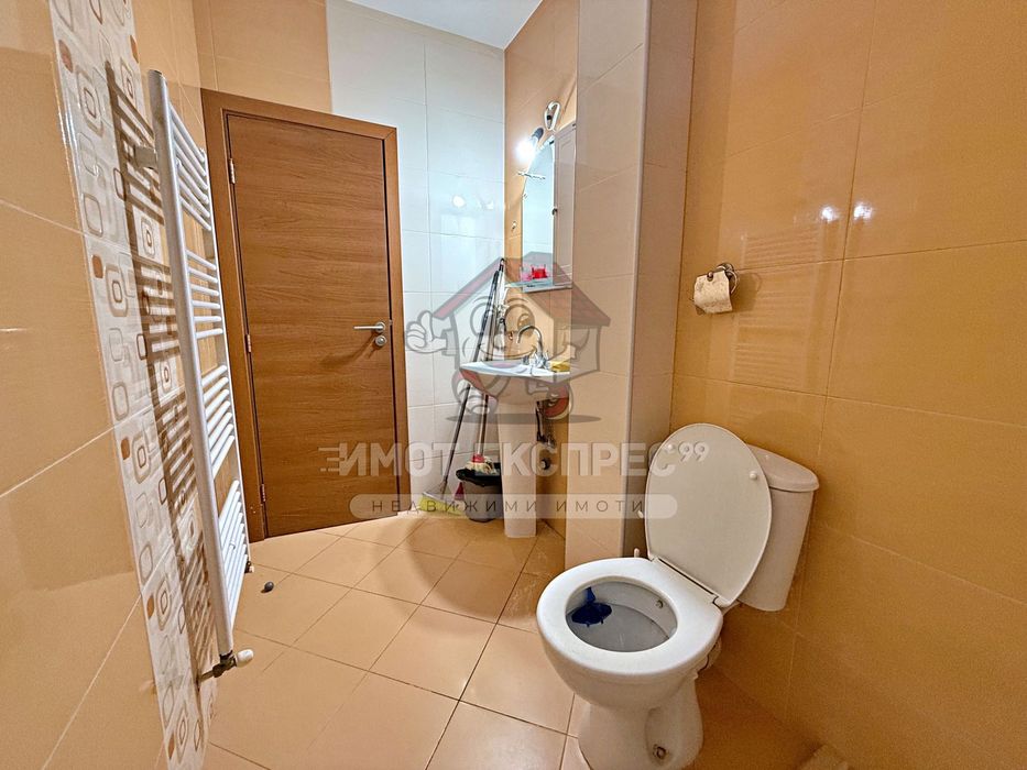 Дава се под наем Тристаен апартамент в Асеновград - 90 кв.м за 382.5 € - Снимка #13