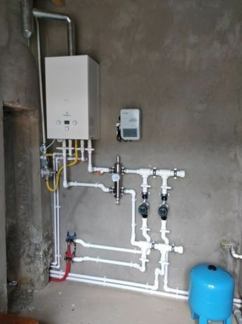 Santexnika ishlari ustanovka atapleniya tyoʻpli poʻl dvuxkoʻnturniy