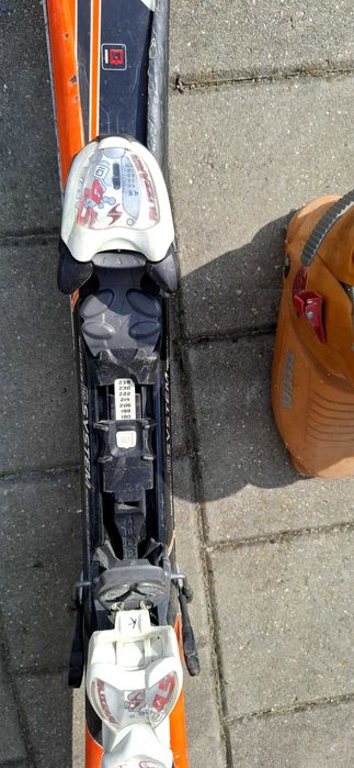 Skiuri și clăpari pentru copii.  Mărimea 31