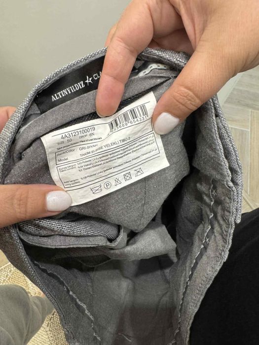 Костюм два броя номер 50 и 52 - като нови