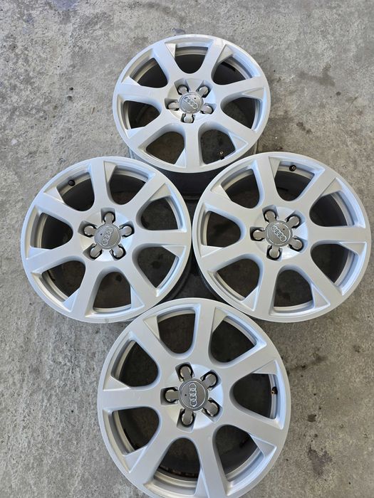 Оригинални алуминиеви джанти 5х112 /17"