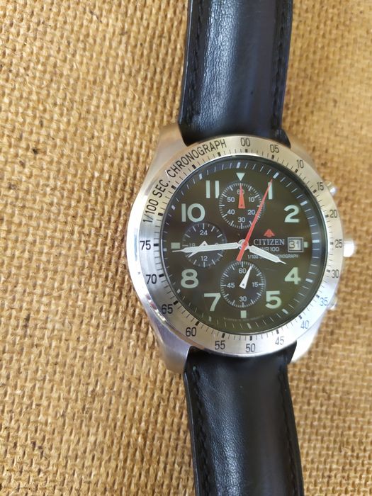 Часовник Citizen хронограф