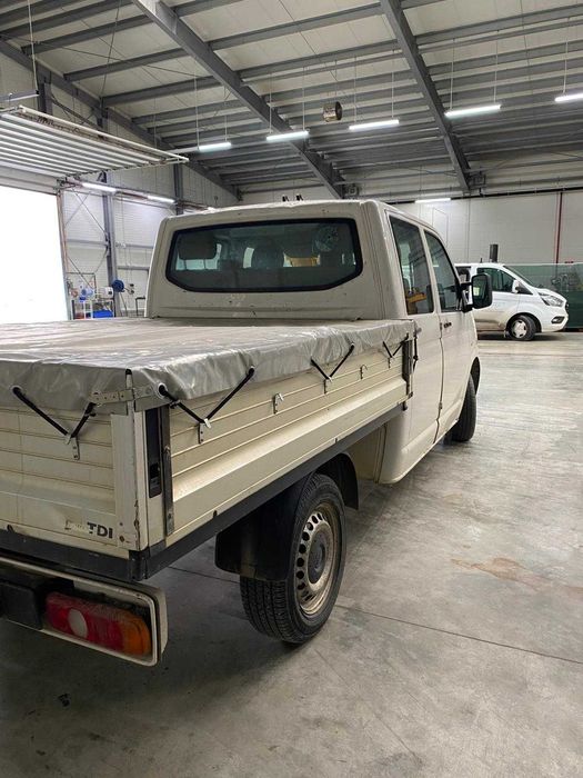 WV Transporter T5 de 6 locuri