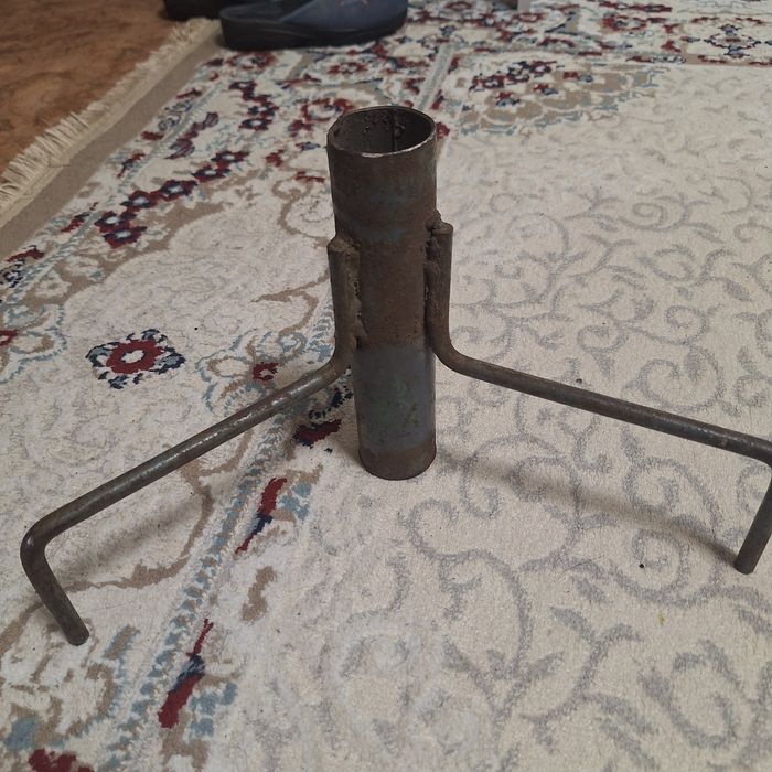 Подставка под ёлку