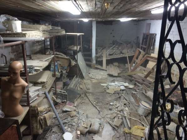 Уборка подвала и внутренних помещений