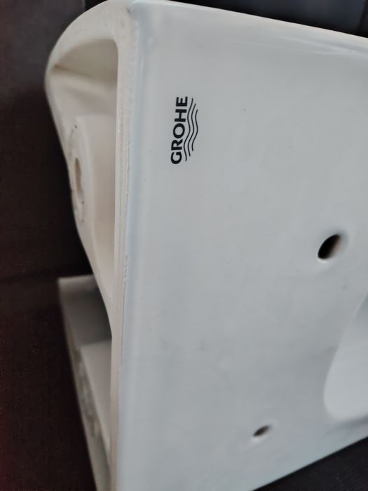 Конзолна тоалетна чиния Groe