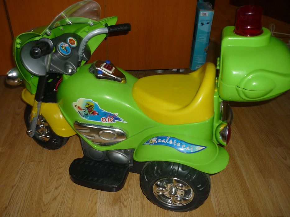 Акумулаторен мотор