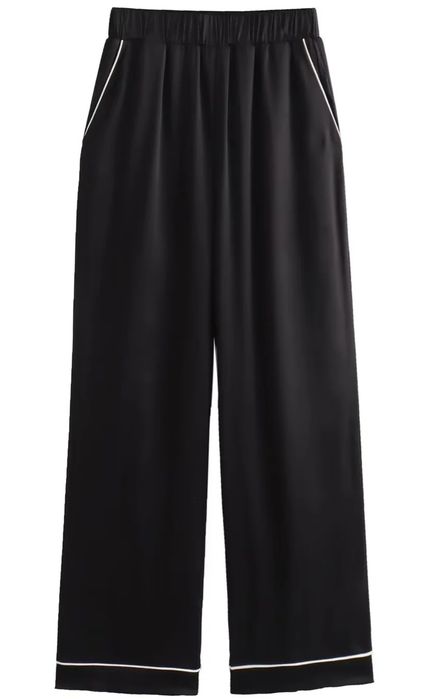 Женская двойка размера S.