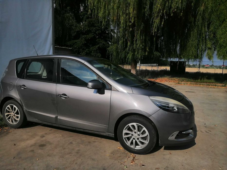Dezmembram Renault Scenic