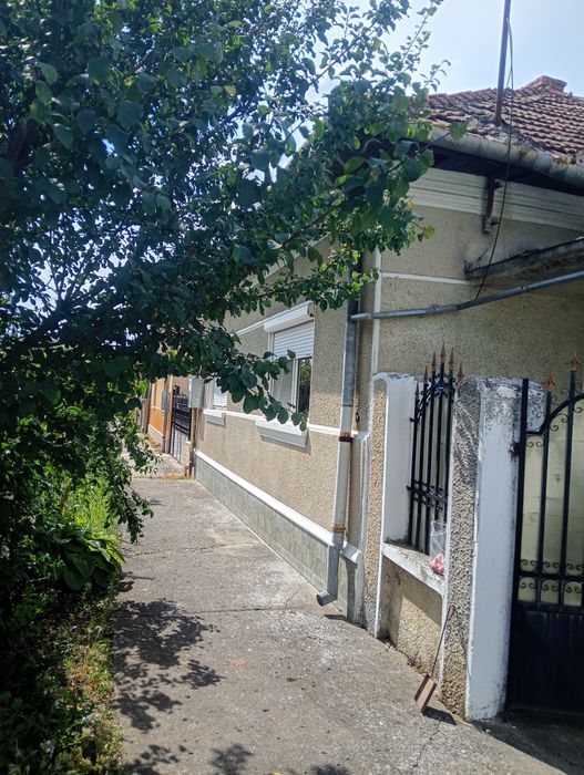Vând casă în Ineu, judetul Arad