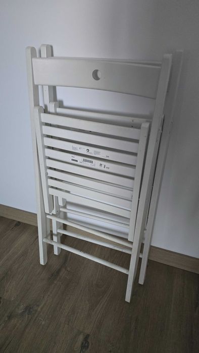 Scaune din lemn pliante