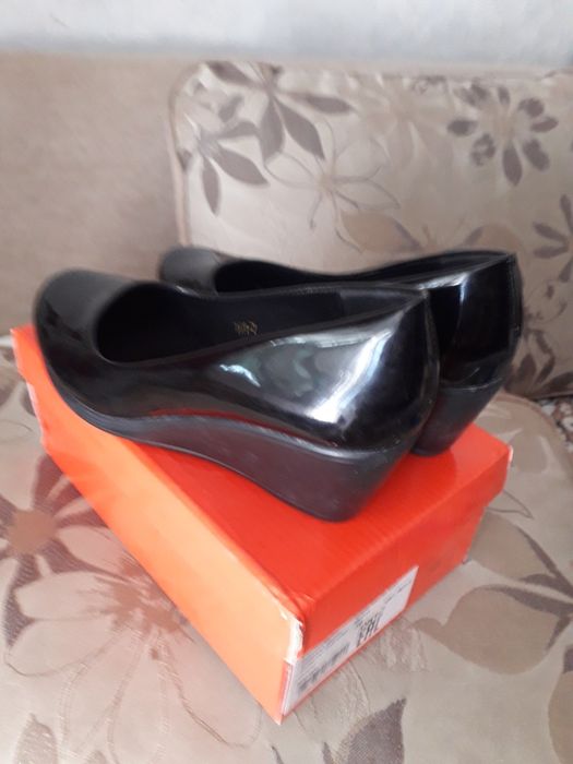 Туфли женские, можно на девочку