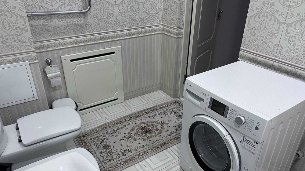 Ойбек м. (ул.Фидокор) 4 ком(попугайчики) 160 кв.м. укомплектованная