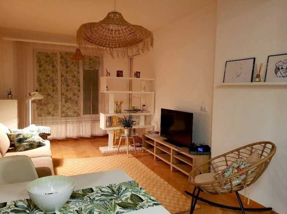 Дава се под наем Двустаен апартамент в София, Център - 55 кв.м за 736.95 € - Снимка #2