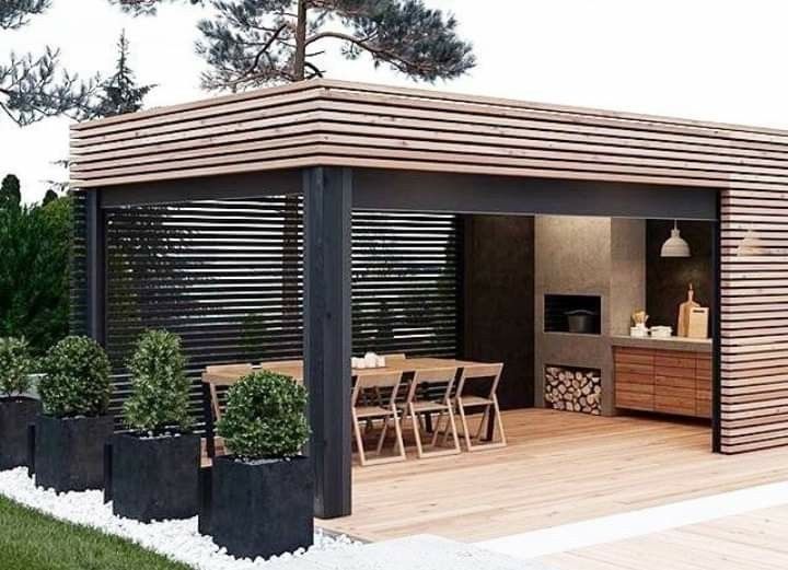 Выполняем работы по дереву беседки крышы над летний кухни