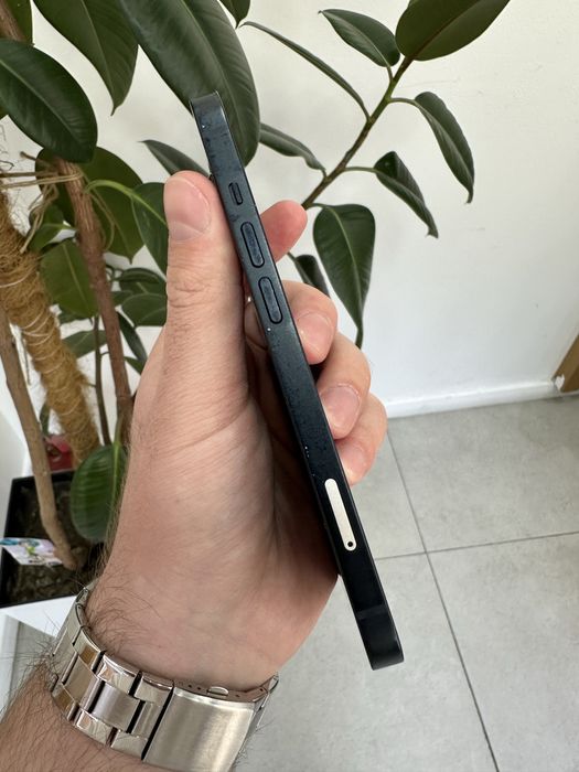 Продам Iphone 13 128gb