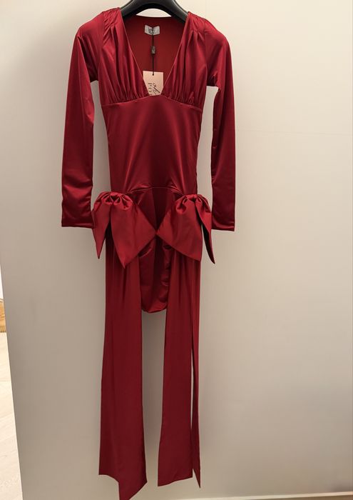 НОВА червена рокля OhPolly С/М размер с дълъг ръкав Свети Валентин