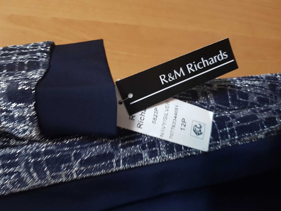 Продам вечернее платье новое