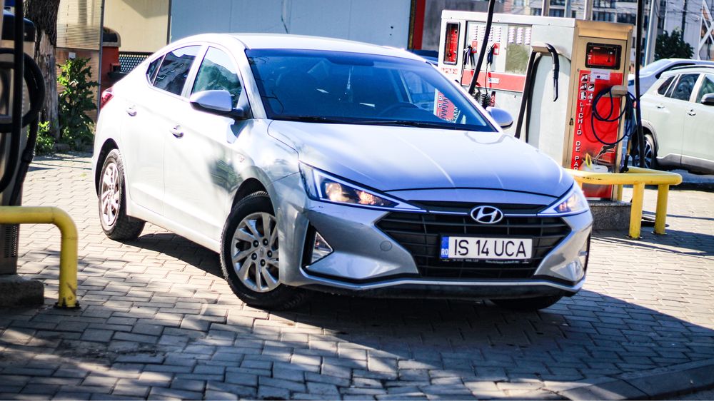 HYUNDAI Elantra 2019 — imagine 3
