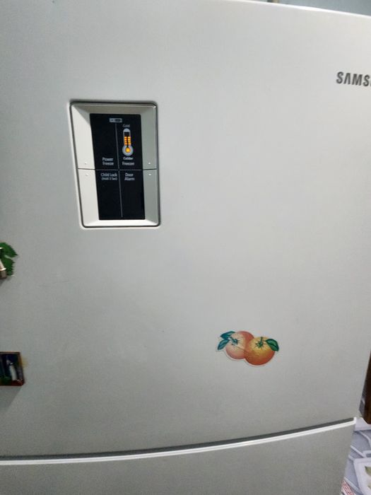 Samsung xolodilnik sotiladi