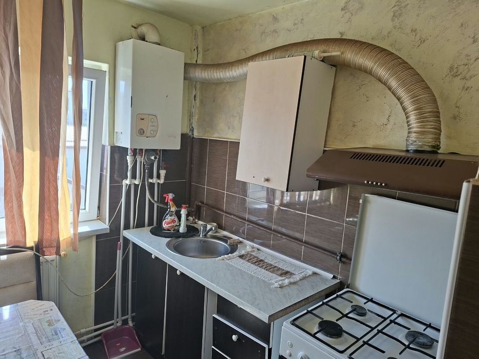 Închiriez apartament 2 camere mobilat  -Bals  preț 850 lei