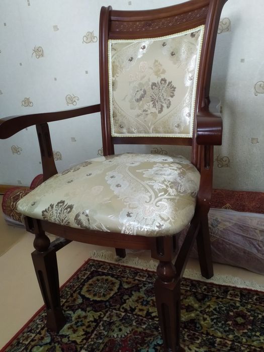 Стол ,стул 12 та