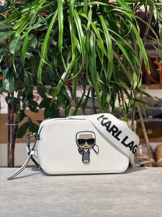 Geanta Karl Lagerfeld Noua !!! Dimensiuni 20/12 !!!