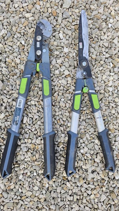 Foarfece Bosch tuns iarba si arbuști + CADOU aspersoare