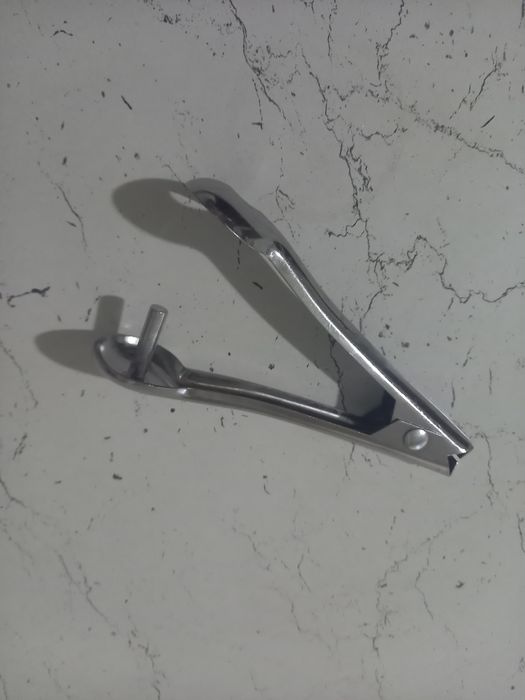 Продам косточкодавку.