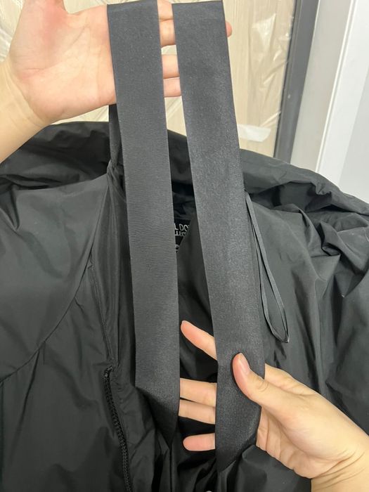 Зимняя куртка от Stradivarius.